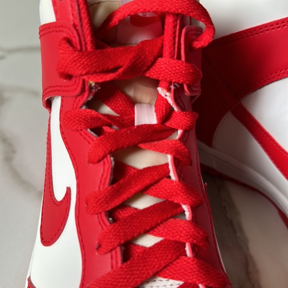 Red Nike Dunk High (GS) - Picture 7 of 9